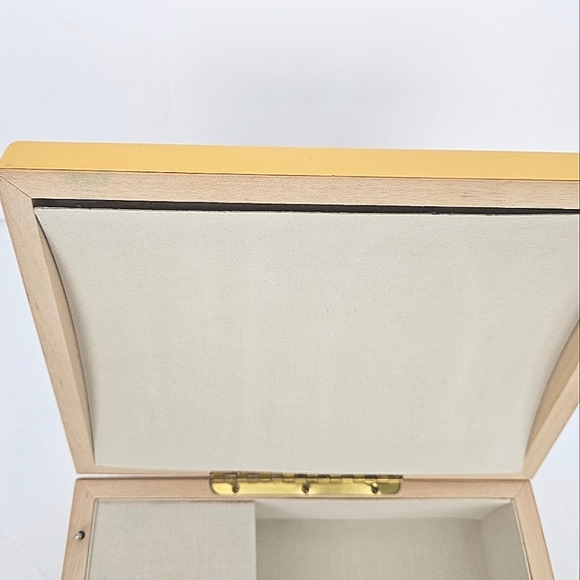 Heirloom Tradition Limited Edition 'Gone With the Wind' Music Box Collectible - Picture 12 of 14